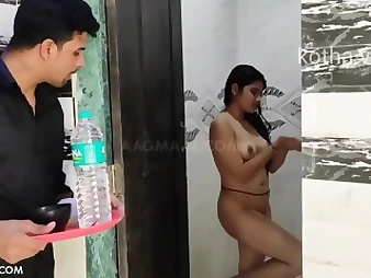 Wretched Indian Damsel Caught Bathroom Obsession: Broad in the beam Tits, Broad in the beam Ass, together with Cumshot