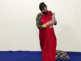 Nabilashehzadi, the huge-chested Indian onanism fuckslut, fingers herself stiff in her sari