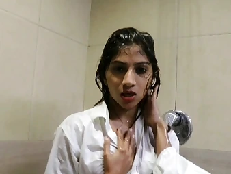 Sunny Leone's verified amateurs get nasty with each other in hot HD fuck-a-thon