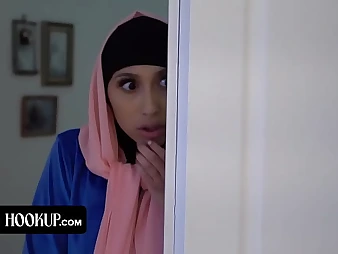 Observe hijab-wearing Arab teenage Penelope Forest acquire the brush taut vag wrecked by mischievous academician with an increment of acquire a jizz facial cumshot