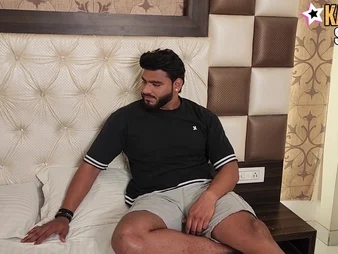 Desi Fellow from Arabistan pounds HEMA Bhabhi more a wet chat-crammed fucky-fucky