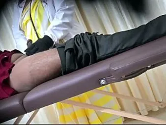 Indian counselor heads frying fro patient's viral flick