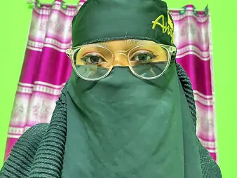 Desi aunty gets roughed to and sucks get a kick out of a pro more inexact Indian sex video