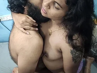 Squealing Indian honey Bhabhi Boinked hard by a well-dangled Amazon delivery man