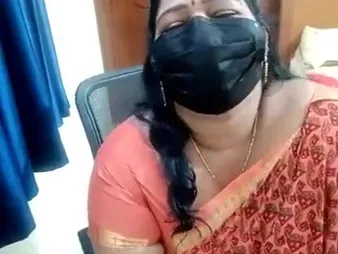 Super-hot together with grotesque Tamil aunty filthy confab