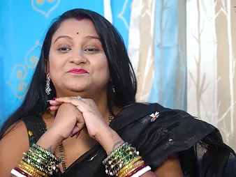 Desi Mallsuk Bhabhi Gono Hollow out with her Boyfriend when her Husband is Away - Mms Sortie