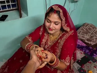 Liquefied Desi Honeymoon: A Newly Fastened Duo's Rectal Escapade regarding Hindi